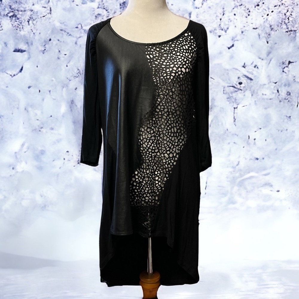BKE boutique by Buckle black 3/4 length sleeve top with die cut faux leather